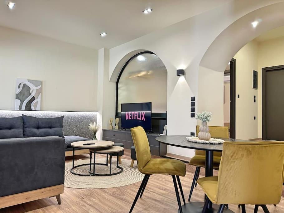 Oasis Luxury Apartments Erétria Buitenkant foto