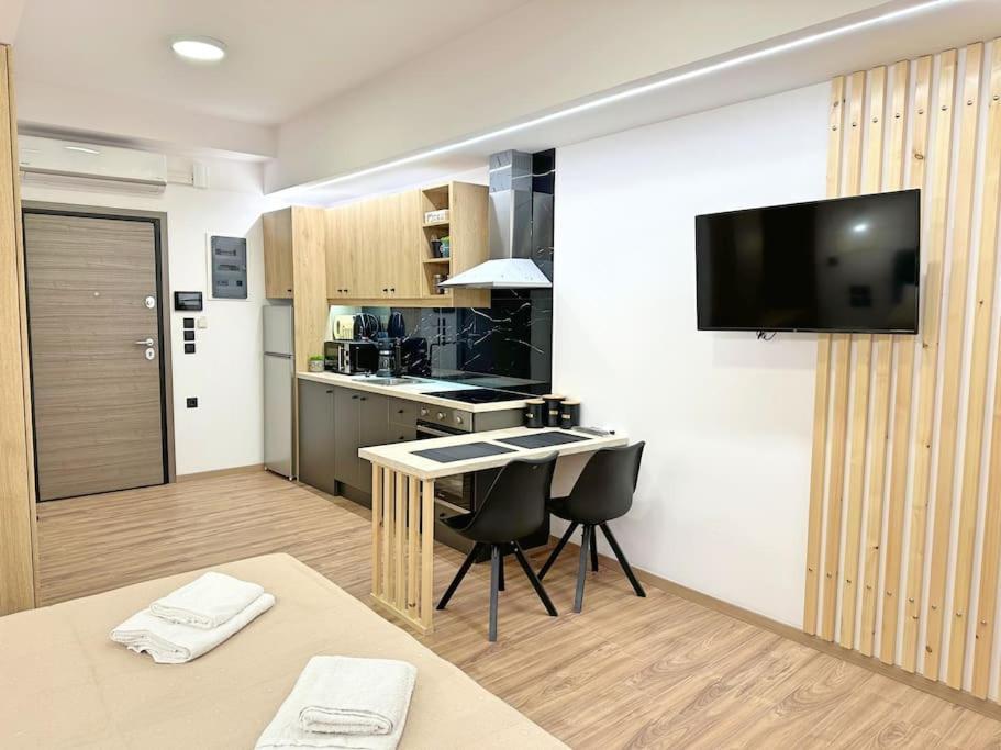 Oasis Luxury Apartments Erétria Buitenkant foto