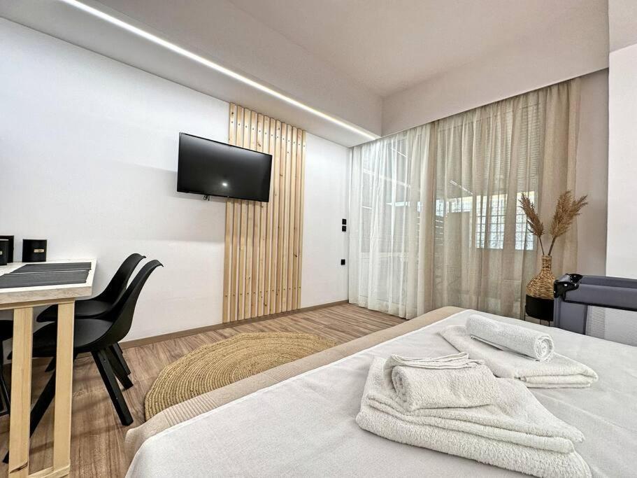 Oasis Luxury Apartments Erétria Buitenkant foto